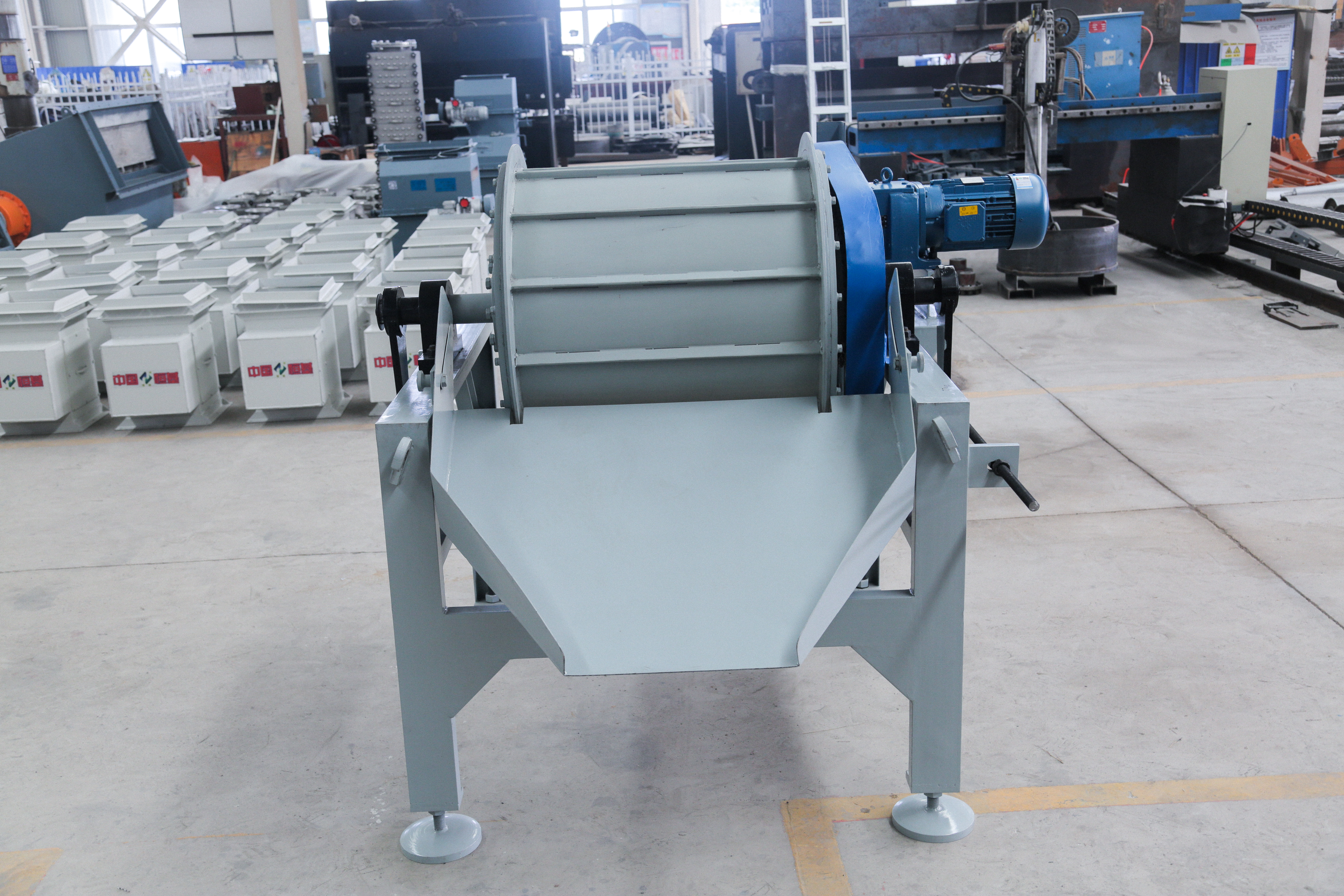 小型鐵礦磁選機(jī) 小型鐵礦磁選機(jī)